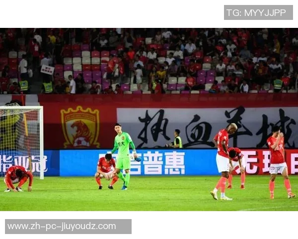 亚冠激战恒大迎战上港两强对决谁能笑到最后